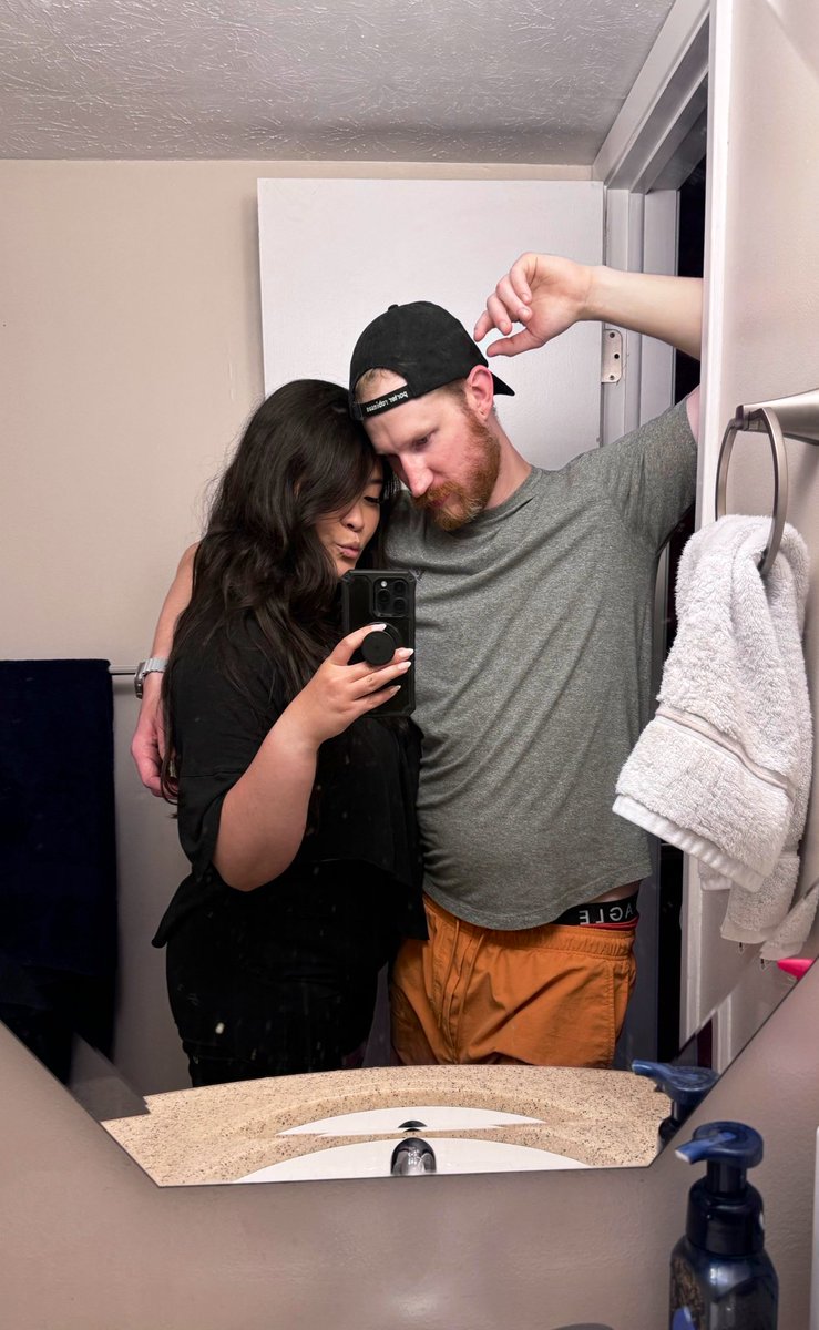 whitewashedambi's tweet photo. Take 2am drunk selfies at home with your man >>>>>> @CasperSpicy https://t.co/xTKiLpQ88w