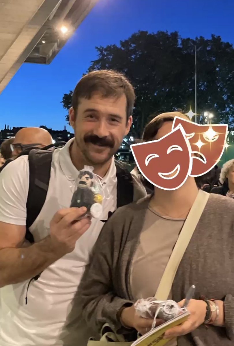 FoxTheRedCat's tweet image. I can’t stop thinking about Boys From the Blackstuff!😍
The cast of is brilliant! Funny, moving, and all around unforgettable. It was an honor to see them perform on stage, and to even meet them after!!🎭❤️ @BarrySloane you made my year!!
#BoysFromTheBlackstuff #NationalTheatre