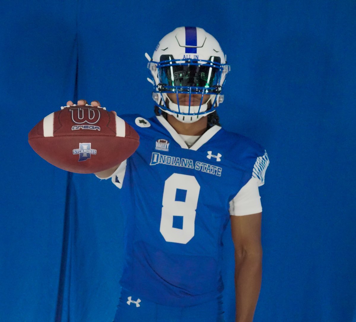 nick_osho's tweet photo. After a great official visit, I am extremely blessed to announce that I have received a scholarship offer and have officially COMMITTED to Indiana State University‼️Thank you @CmalryMallory @FBCoachMitch for the amazing opportunity!! #ReedleyMade #D1FromCanada GOD IS GOOD🙏🏾

@Coach_Hart15 @CoachRHammond @CoachHudson34 @JLira2 @ReedleyCFB 
@STMCBurnaby @stmcfootball