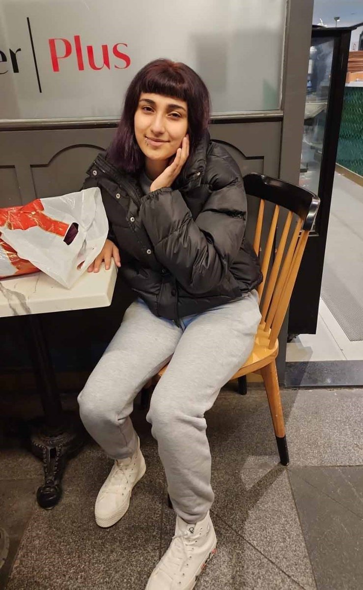 bosunatiklama's tweet photo. Adana'da öldürülen 19 yaşındaki İpek Akgül'ün tetikçi olduğu ortaya çıktı.  

İpek Akgül'ün ölüm emri verilen şahsı öldüremediği için öldürüldüğü öne sürüldü. Olayla ilgili 4 kişi tutuklandı. https://t.co/nvlo93YU7T
