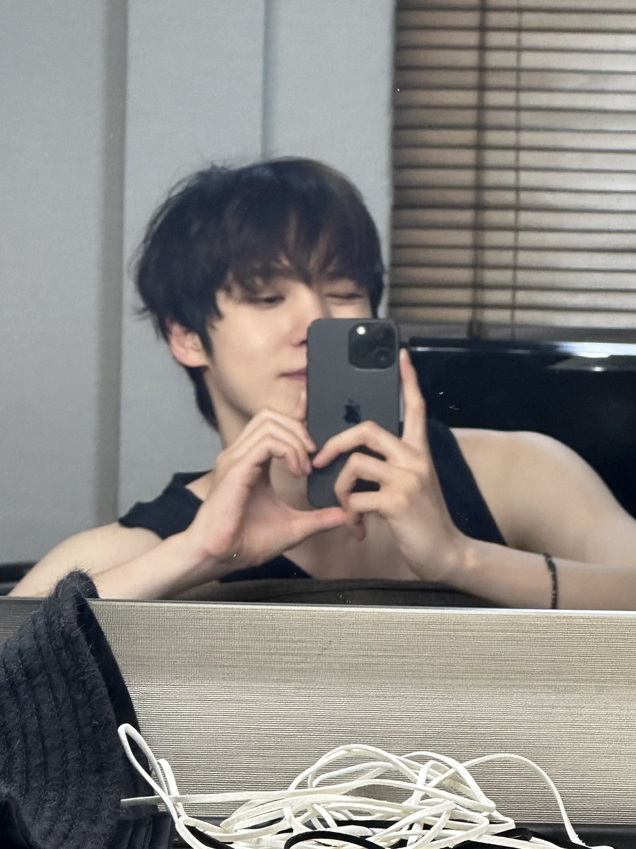 Home, making dinner, ready to relax. For once? Not the worst Monday!