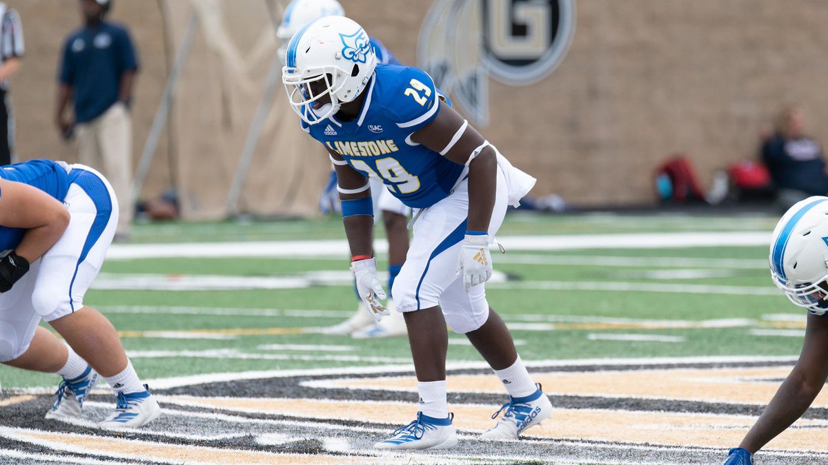 KeshonWashingt2's tweet photo. #AGTG After a great phone call with @LaneKnost I’m blessed to receive an offer from @LimestoneFB @saintsup 🔱🔱 https://t.co/1Wx6vLa5df