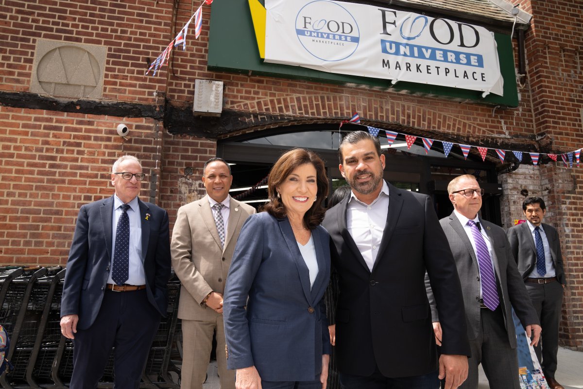 Governor Kathy Hochul tweet media
