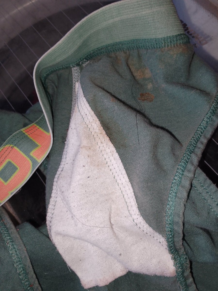 Morbozo5's tweet photo. El calzΓ³n de mi padre (blanco) y el de mi cuΓ±ado (verde) fueron una mezcla de pelos, manchas, olores y sabores π½π½π¦
Family underwear π€€
#hairyhunks #usedunderwear #usedgear #dirtyjock #manstink #mansmells #dirtybriefs #hairy #muskdick #gay #gayunderwear https://t.co/ZfjnXjhJol