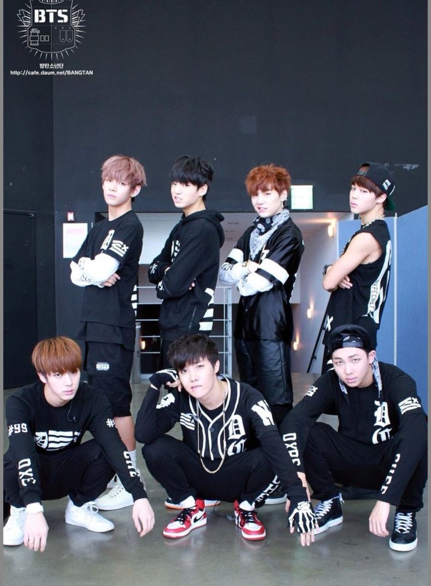 APOBANGPO
아포방포
ARMY FOREVER BANGTAN FOREVER