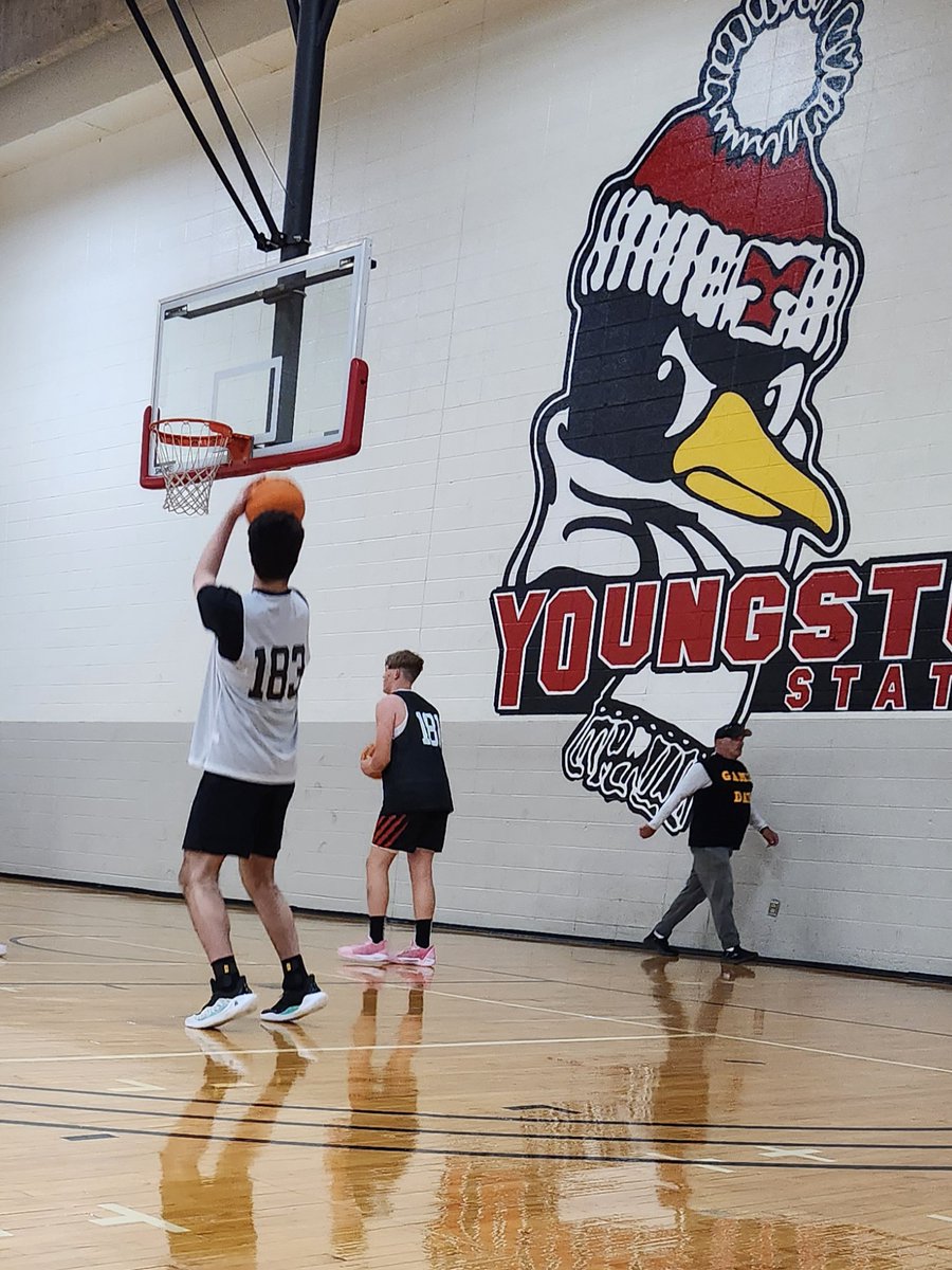 Jonathan Matsliah (@jmatsliah) on Twitter photo I had fun this weekend meeting the coaches and learning about the basketball program at the YSU Men's Basketball Elite Camp. Thank you again for the invite!
<a href="/YSUMensHoops/">YSU Men's Basketball</a> I had fun this weekend meeting the coaches and learning about the basketball program at the YSU Men's Basketball Elite Camp. Thank you again for the invite!
<a href="/YSUMensHoops/">YSU Men's Basketball</a>