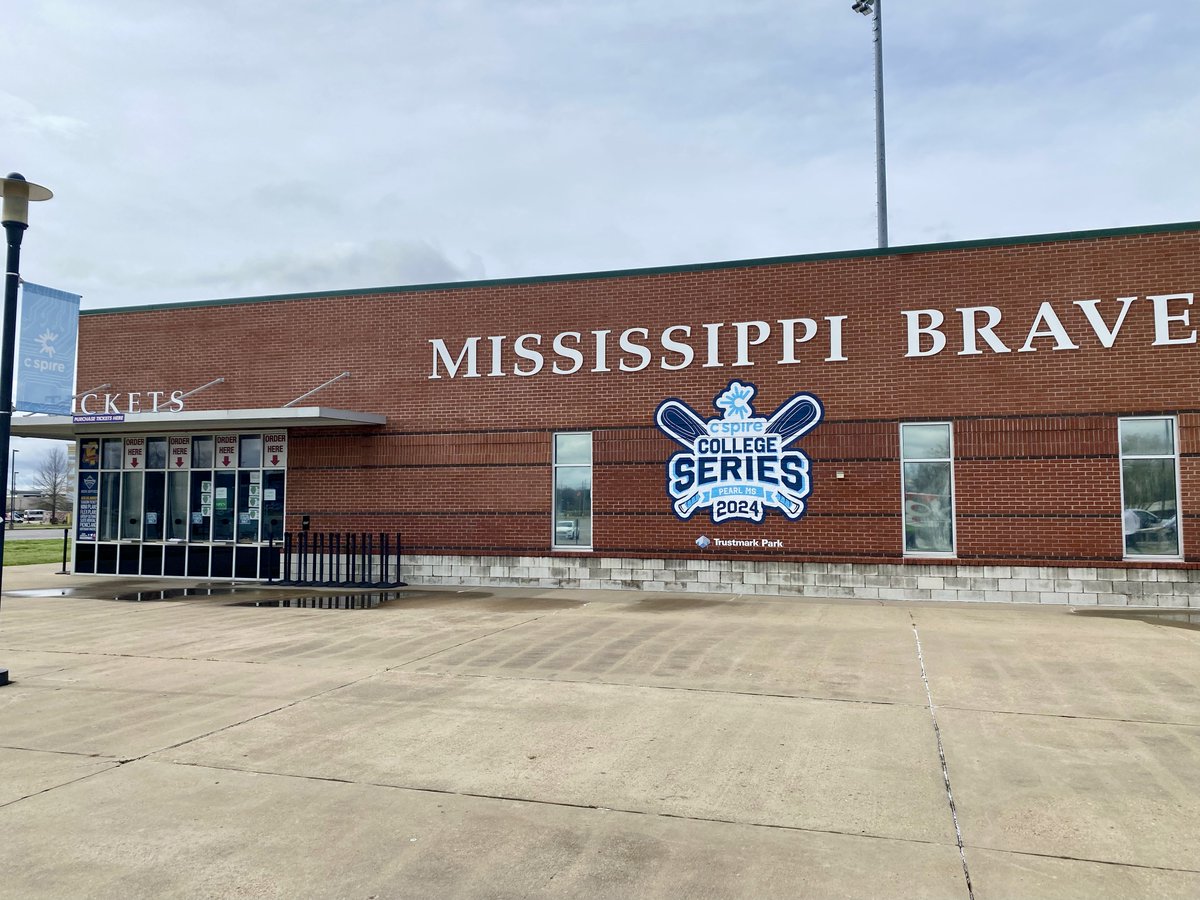 digginus's tweet photo. Did you get to attend the C Spire College Series this year? We were glad to be apart of branding Trustmark Park for the event! Let us know in the comments who you were rooting for!! ⚾💡

#temporarygraphics #environmental #banners #meltvinyl #trussing #branded https://t.co/0uv7UaocG5