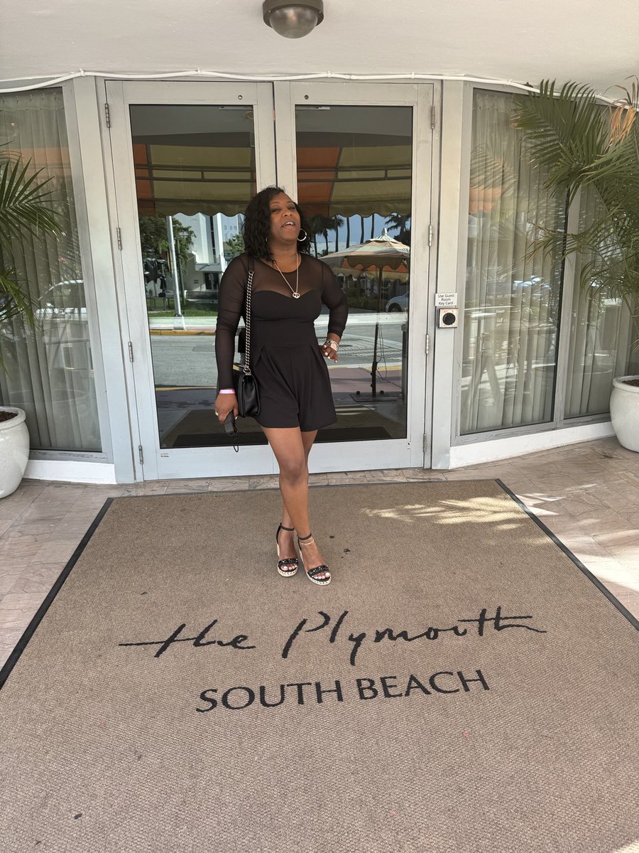 shaiyhoward's tweet photo. Heading to event #2 #LEMiami #SouthBeach https://t.co/kfWbgdGfly