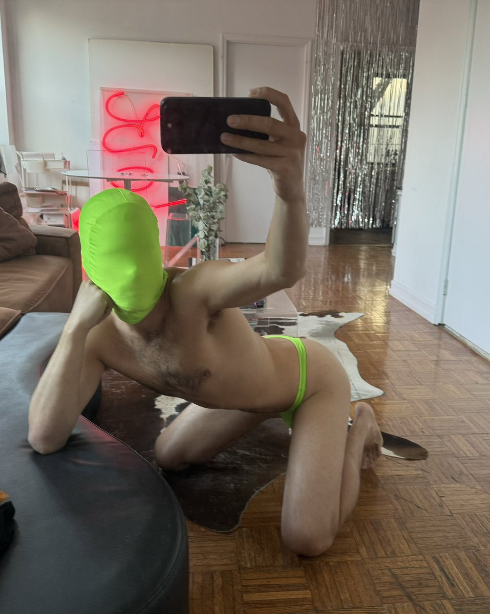 Trashmedia3's tweet photo. Good boys stream brat https://t.co/vnBQFzKdOK