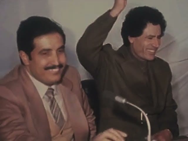 Ahmed94122477's tweet photo. غيابك دار في العظمي دمار
وكيف اتروق بعدك يازعيم
شعبك راح من بعدك انهار
ووطن العز في الذله مقيم https://t.co/QuhQYVzbWq