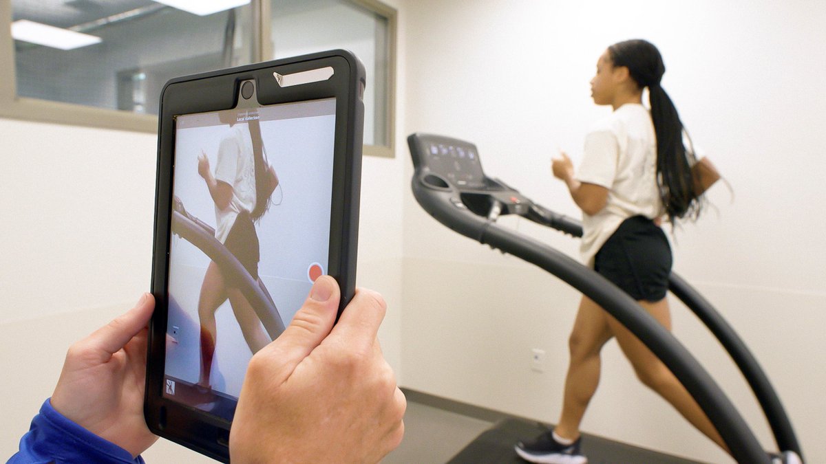 OHSAASports's tweet image. Get ready to take your game to the next level! Our expert clinicians at the OhioHealth Athletic Performance Center are here to help you achieve your fitness goals, from injury prevention to recovery. Learn more @ bit.ly/3yPMk4G #OhioHealthAPC #AthleticPerformance