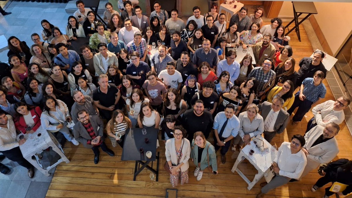 CampusFranceMex's tweet photo. 🙏Muchas gracias a todo(a)s por participar en el seminario de preparación a la partida del pasado jueves 6 de junio en la Casa de Francia. ¡BON VOYAGE!
 
✈️Cada año, 🎓 2500 estudiantes mexicano(a)s escogen Francia 🇫🇷  como destino de estudios 📖🪧📊🌏🎒 https://t.co/hIeBuxhXB0