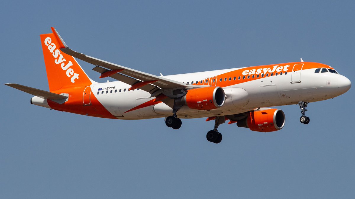 SeanM1997's tweet photo. NEW ROUTE

easyJet - Glasgow to Prague. Flights start 7 November 2024

EZY3179 GLA 0700-1015 PRG (Thu)
EZY3179 GLA 1655-2010 PRG (Sun)

EZY3180 PRG 1055-1230 GLA (Thu)
EZY3180 PRG 1655-2010 GLA (Sun) https://t.co/9Fa9gyQnaD