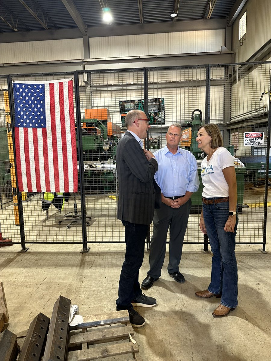 IAGovernor's tweet image. Family businesses like Larson Construction in Buchanan County are investing, growing in Iowa. 

It’s amazing what common-sense policies can do!