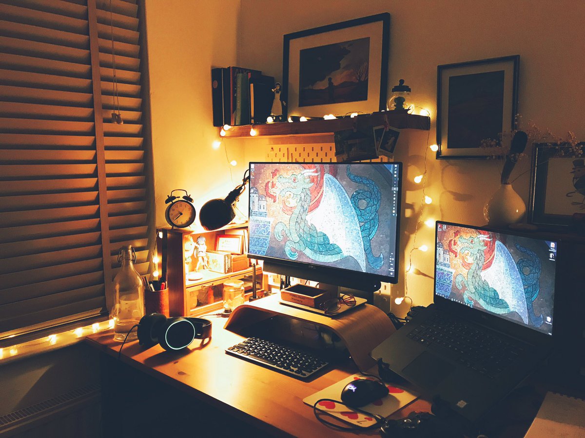 GuoBetty's tweet image. Okay guys, brace yourself... 
Here&apos;s my work space. Ideal🩷 vs Reality💀#IndieDevWorkspaceChallenge