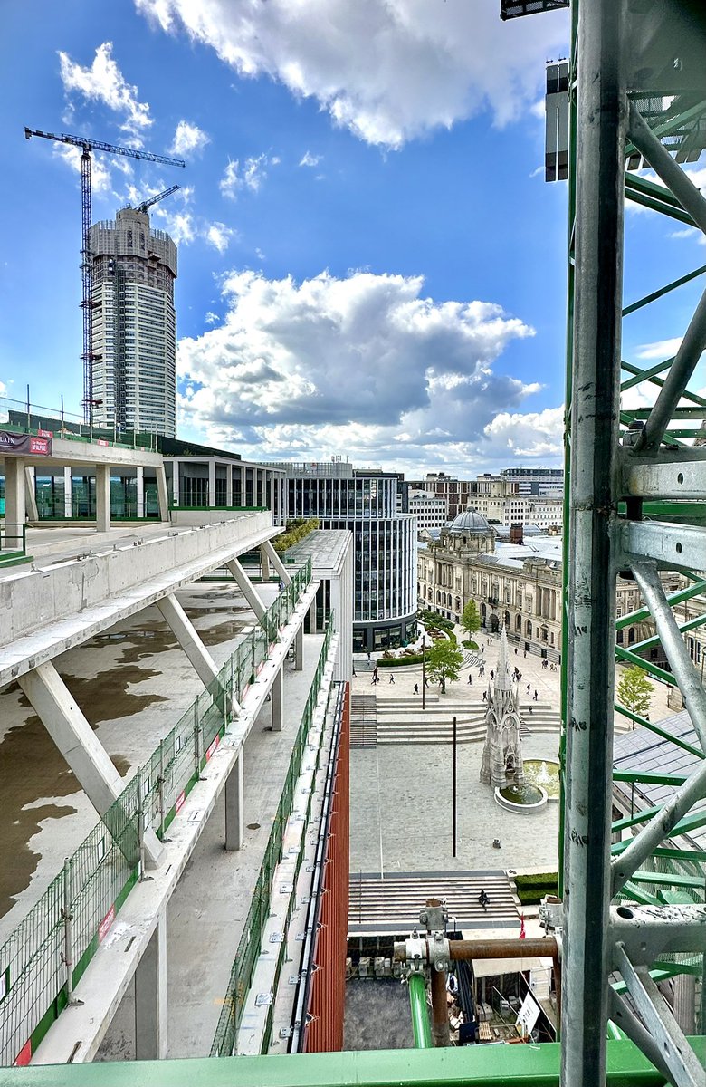 all_day_'s tweet photo. Views courtesy of No.3 @paradisebham. 🤩🙌

A vibrant addition to the Birmingham skyline; recognising the architectural detail of its neighbouring buildings. Another fantastic addition to the regeneration of @ParadiseBham. 

#paradisebham #heartofbrum #workspaceevolved https://t.co/CgOTuJMXSw