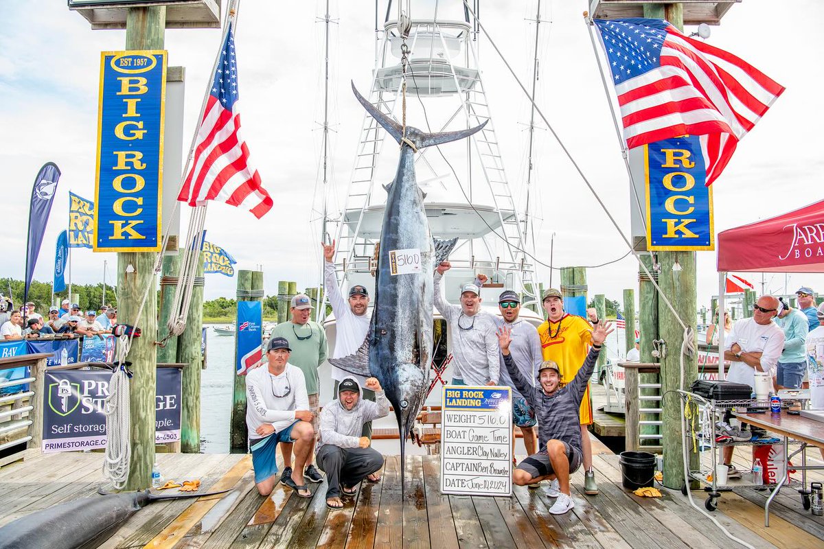 Morehead City, NC - Game Time weighed a Blue Marlin (516) to move into 1st Place at the Big Rock. #bigrocktournament