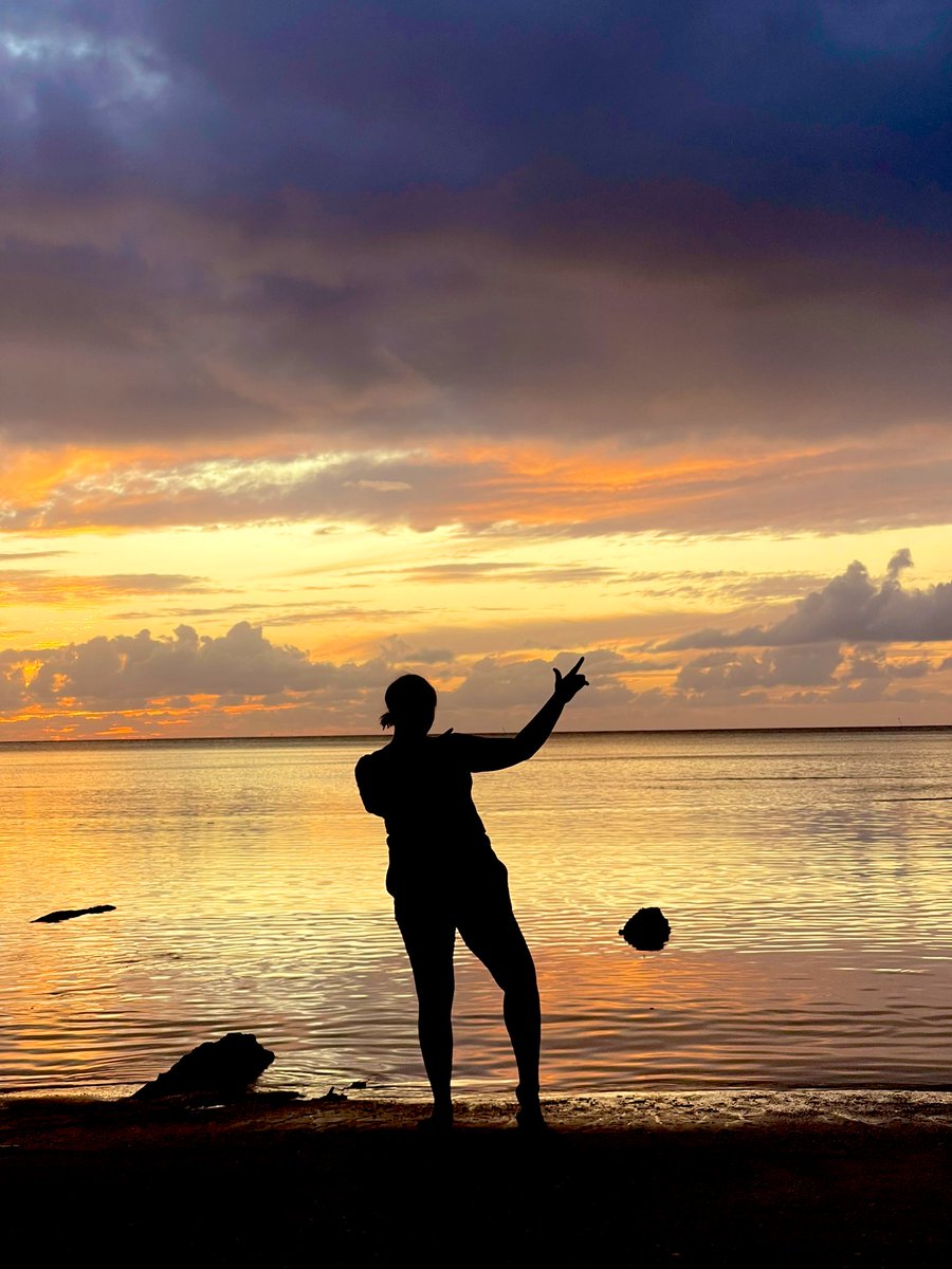 TheBoneExpert's tweet photo. Kadavu Sunsets 🔅are Top Tier https://t.co/HSVIRaNnJt