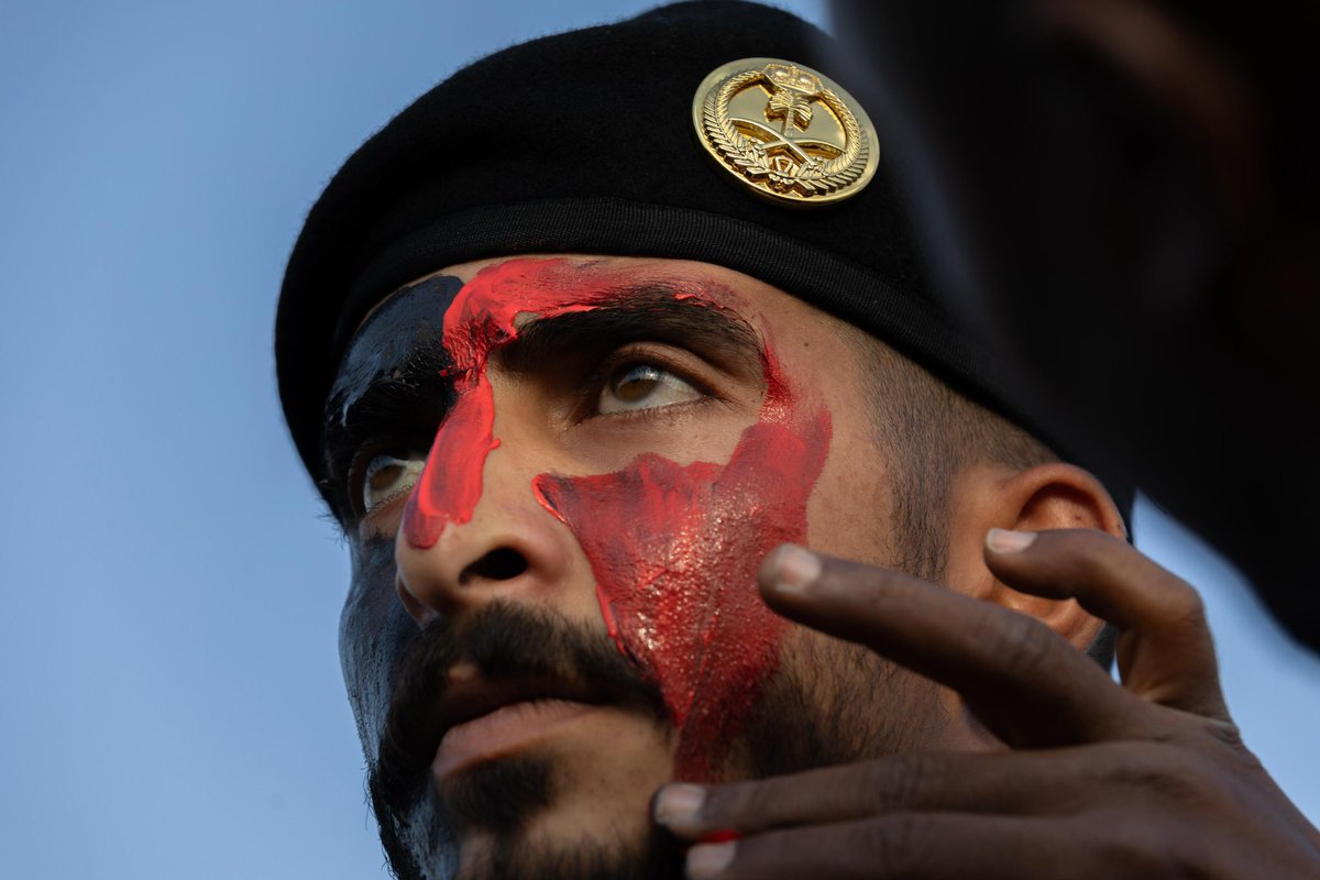 القوات السعودية من مختلف القطاعات..

رجالٌ أشاوس لا يهابون الموت، يذودون عن أمنها وأمن أهلها وضيوفها.

#امن_الحج_خط_أحمر 

-