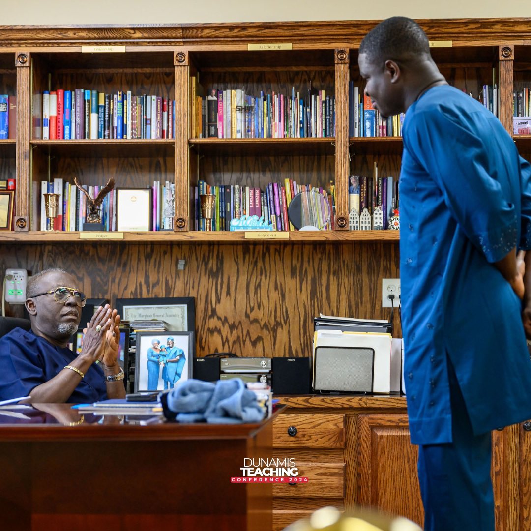 Pastortola's tweet image. Bidemi Olaoba @bidemiolaoba brought the praise party to #DTC2024! His infectious energy and music on both the concert stage and the final Sunday service truly blessed us all. We’re so grateful for his ministry! 

#DunamisTeachingConference2024 #DTCConcert2024