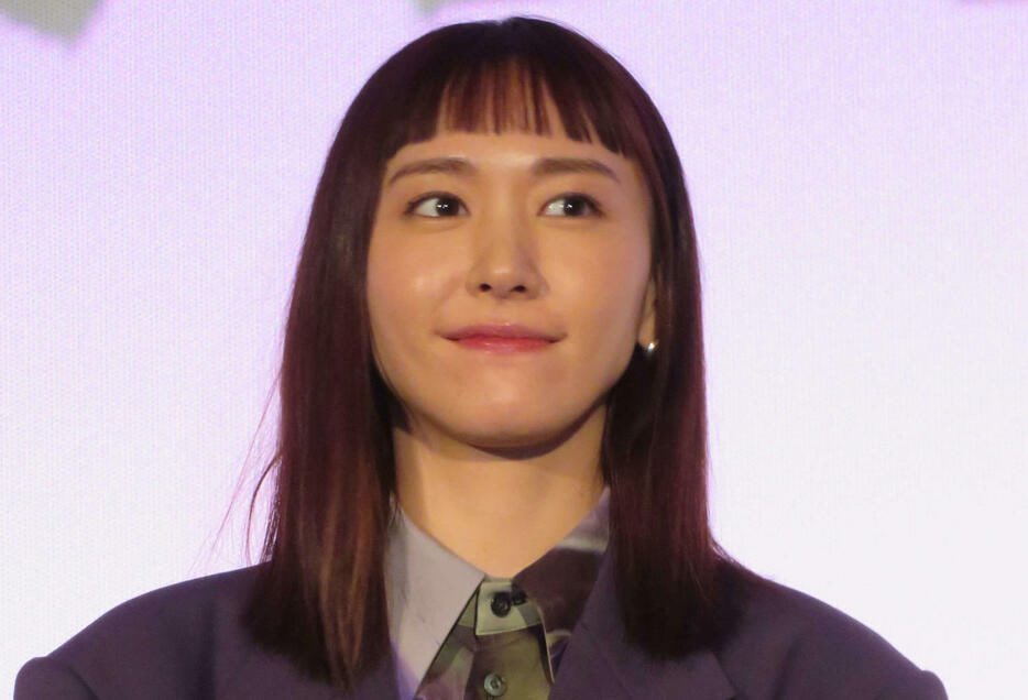 aragakitigers's tweet photo. #新垣結衣誕生祭2024
大学1回生の倍生きてるってこと？うせやろ？ https://t.co/BkXODPBn5G