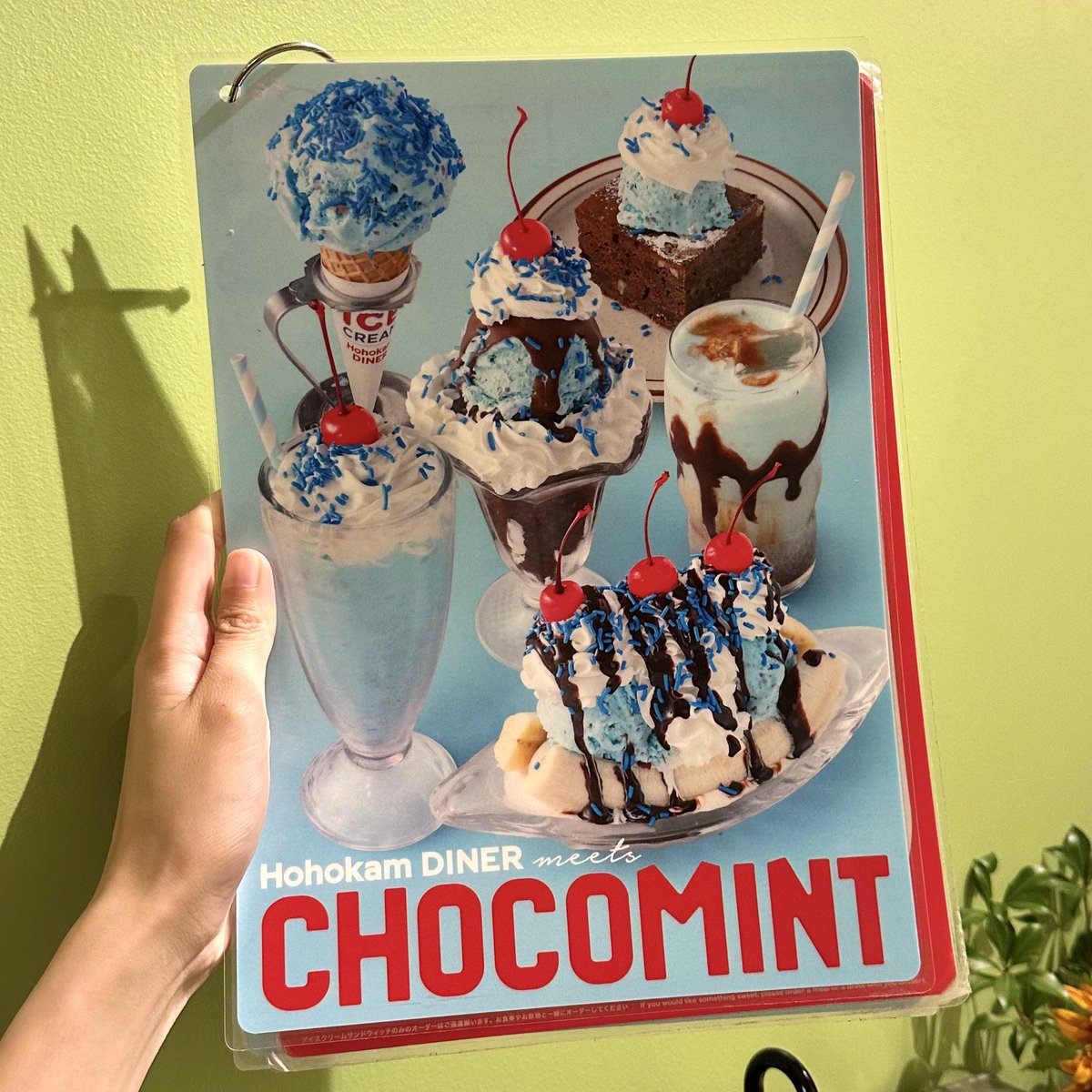 choco_mintk_'s tweet photo. 原宿にあるホホカムダイナーで、チョコミント大量摂取してきた、#チョコミント https://t.co/GW68OeA1Cd