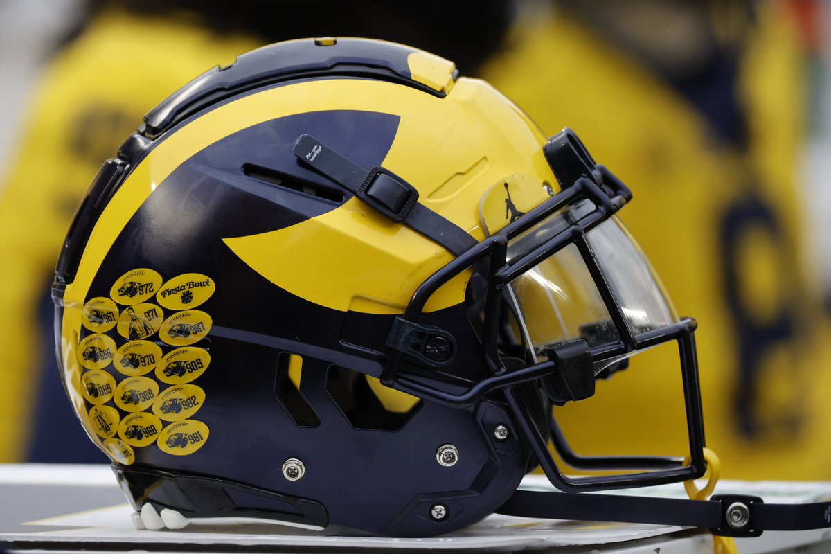 jai65723729's tweet photo. i had a great time at the Michigan Football camp!! @UMichFootball @Coach_SMoore @19Bellamy @DEdwards__ https://t.co/SFPSF0WQof