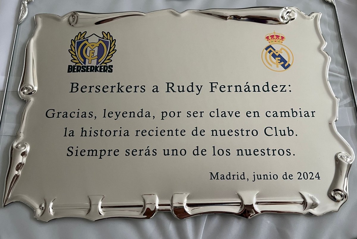 CONTIGO CAMBIAMOS EL RUMBO, ¡GRACIAS POR TANTO, RUDY!

Emocionados por ver cómo los madridistas despedimos a una de nuestras leyendas. La respuesta del Palacio ha sido para no olvidar. Lo mínimo que se merecía un jugador histórico como él.

#GraciasRudy
#UnoDeLosNuestros
