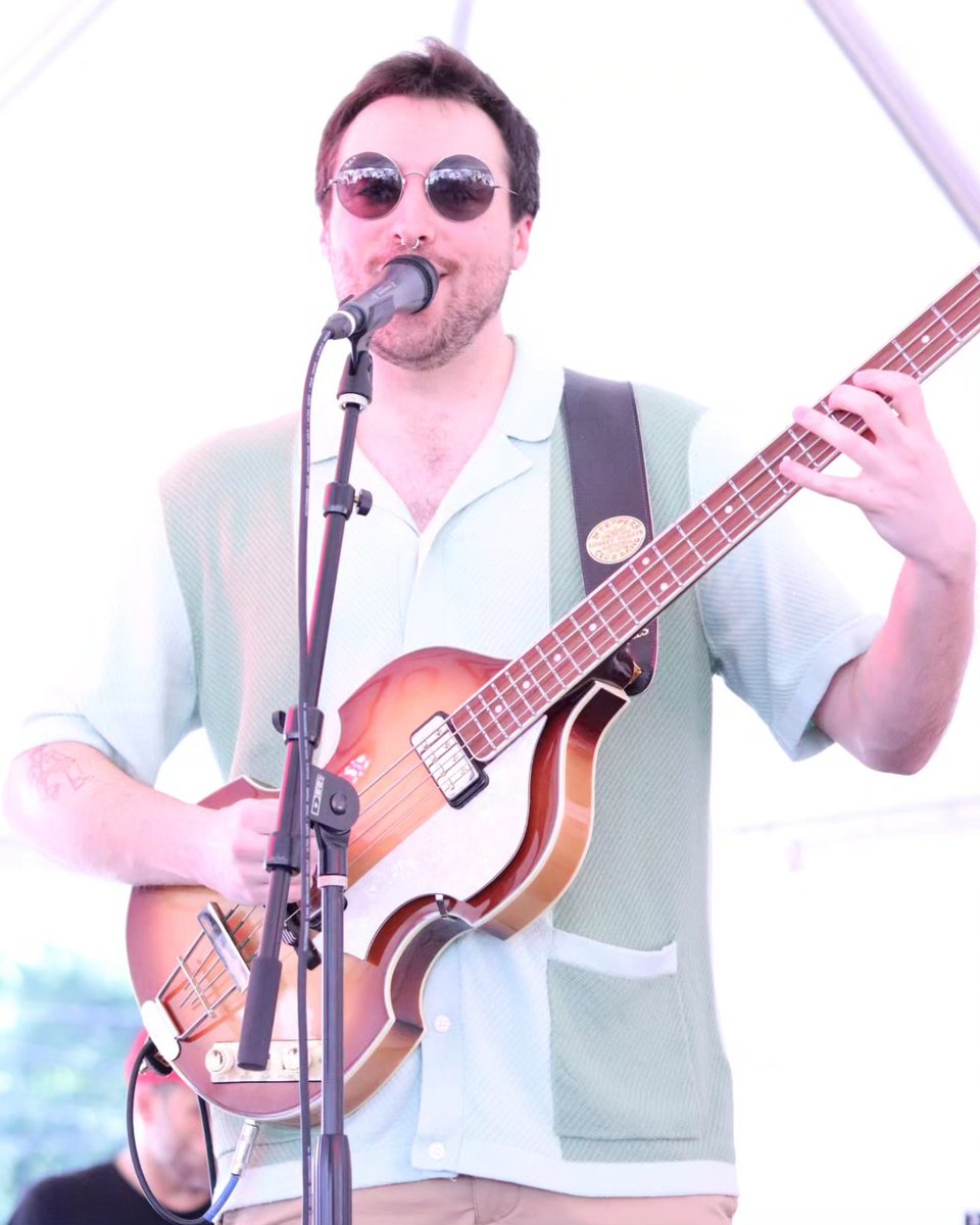PineappleWillow's tweet photo. 🚨Our next show will be @scissortailpark for Pride🌈🌈
We invite you to come and celebrate love and life with us. Love knows no hate. Your existence is valid, no matter who you are and how you present. We are all liberated and amazing!!
We take the stage June 29th 1 PM🚨 https://t.co/5ZK61cTI6J