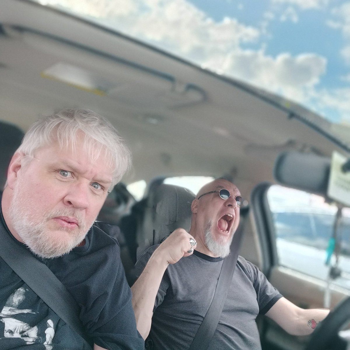 leagueoferics's tweet photo. Scenes from a weekend

🔗2🎸 in bio
 #indiemusicians #UnsignedArtist #Bandcamp #spotify https://t.co/G6fyUPUoyq