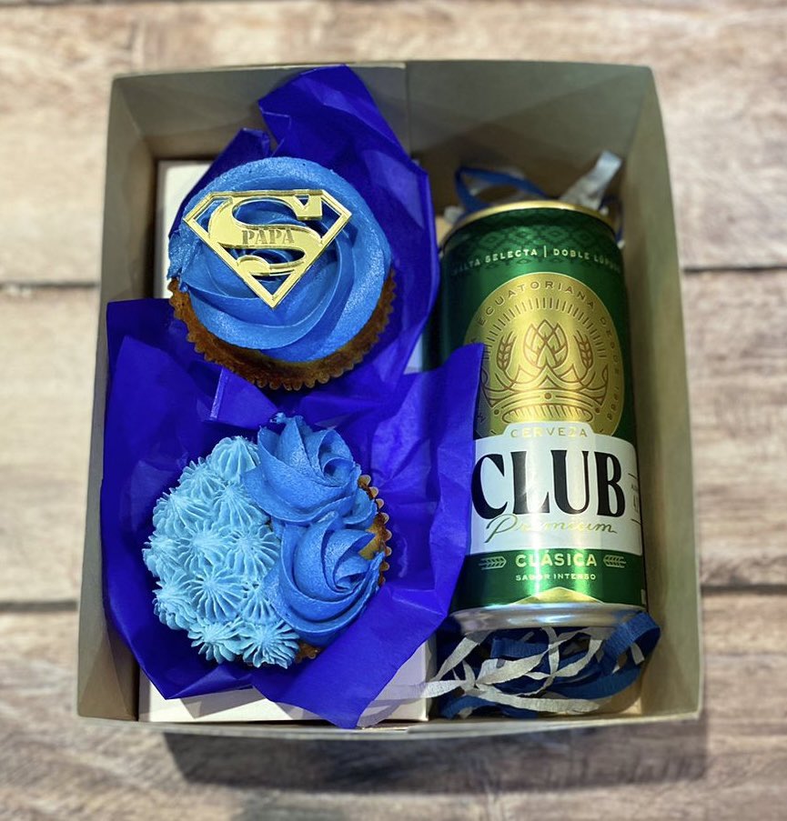 saloruro's tweet photo. Gente de X, necesito de su magia! En estos tiempos tan complicados mi mami está intentando sacar a flote su emprendimiento. Estamos ofertando pasteles, cupcakes, galletitas entre otras cosas por el día del padre. Agradecería mucho su RT! https://t.co/Er4aywhJkm
