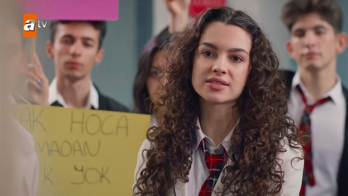 Cierto, no nos quedaremos con los brazos cruzados. 

Queremos nuevamente al señor Burak

UNIDOS POR EL DIRE #TodoPorMiHogar