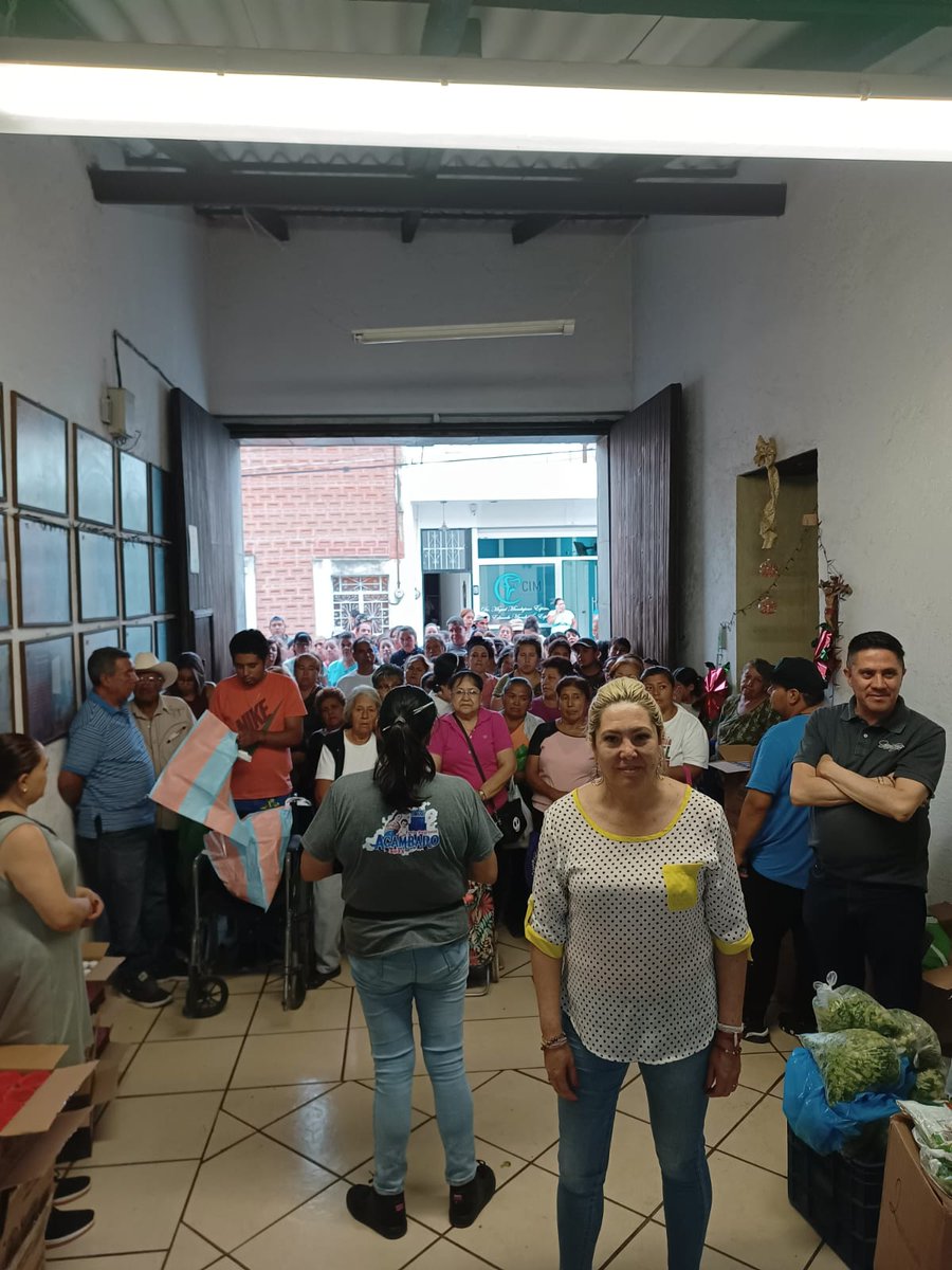 MEsthermt's tweet photo. En coordinacion con la Fundación Nutrición y Vida hicimos entrega de apoyo alimentario. Sin duda la alimentación es muy importante, saben que cuentan con una servidora. ✌️😁 #TúDiputadaSíTeApoya #Distrito14GTO https://t.co/PfR0z6YObf