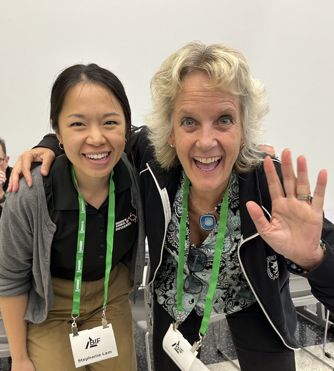 stephlam02's tweet photo. The best surprise running into Alison van Eenennaam at Beef Improvement Federation! @BioBeef 🧬 😂 

@BeefImproveFed @ucdavis @CgilUofG @ABSc_UofG 

#beefgenetics #beefimprovement https://t.co/6MdbCNj6th