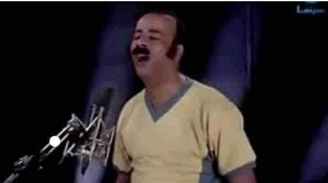 كتكوت ضعيف الجناح و كليه علاج طبيعي حاطه عليه 💔😥