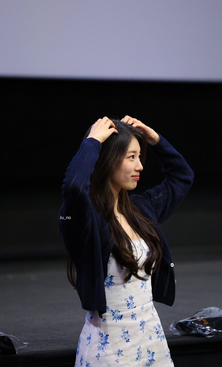 zzsx7094's tweet photo. 영화 원더랜드 수지 배우님⭐️
#裵秀智 #BaeSuzy #ペスジ  #배수지 https://t.co/iUfMVlmYN5
