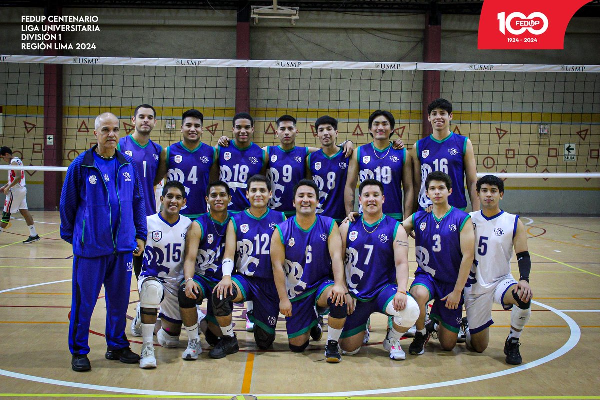 perufedup's tweet photo. ¡LA USIL PASA A SEMIFINALES! 🏐🏆
La #USIL venció 2-0 a la #USJB en los cuartos de finales de la FEDUP Centenario Liga Universitaria de Voley Varones División 1 Región Lima 2024.
📸 @marianath__
FEDUP, 100 años promoviendo el deporte universitario 💙❤️ https://t.co/c0pxFNmXoN