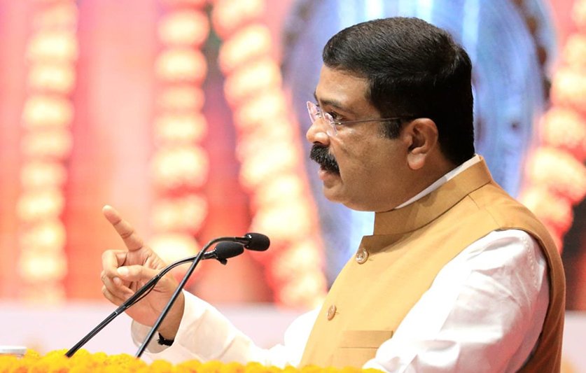 kunalkddey2's tweet photo. India got the worst Education minister of all time.  BJP Lost #BEdinPRT votes #NIOSdeled votes due to this Education minister. This Education Minister is the culprit of #NEETscam .

 #DpradhanGoBack
#BlackDayOfIndianEducationSystem
#WorstEduMinister
#JusticeForNIOSdeled https://t.co/t2ZszwYKkm