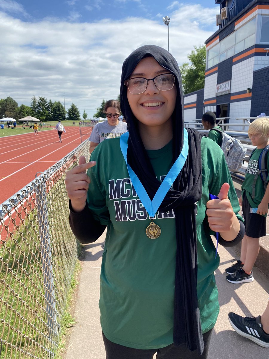 Mrs Lucier tweet media