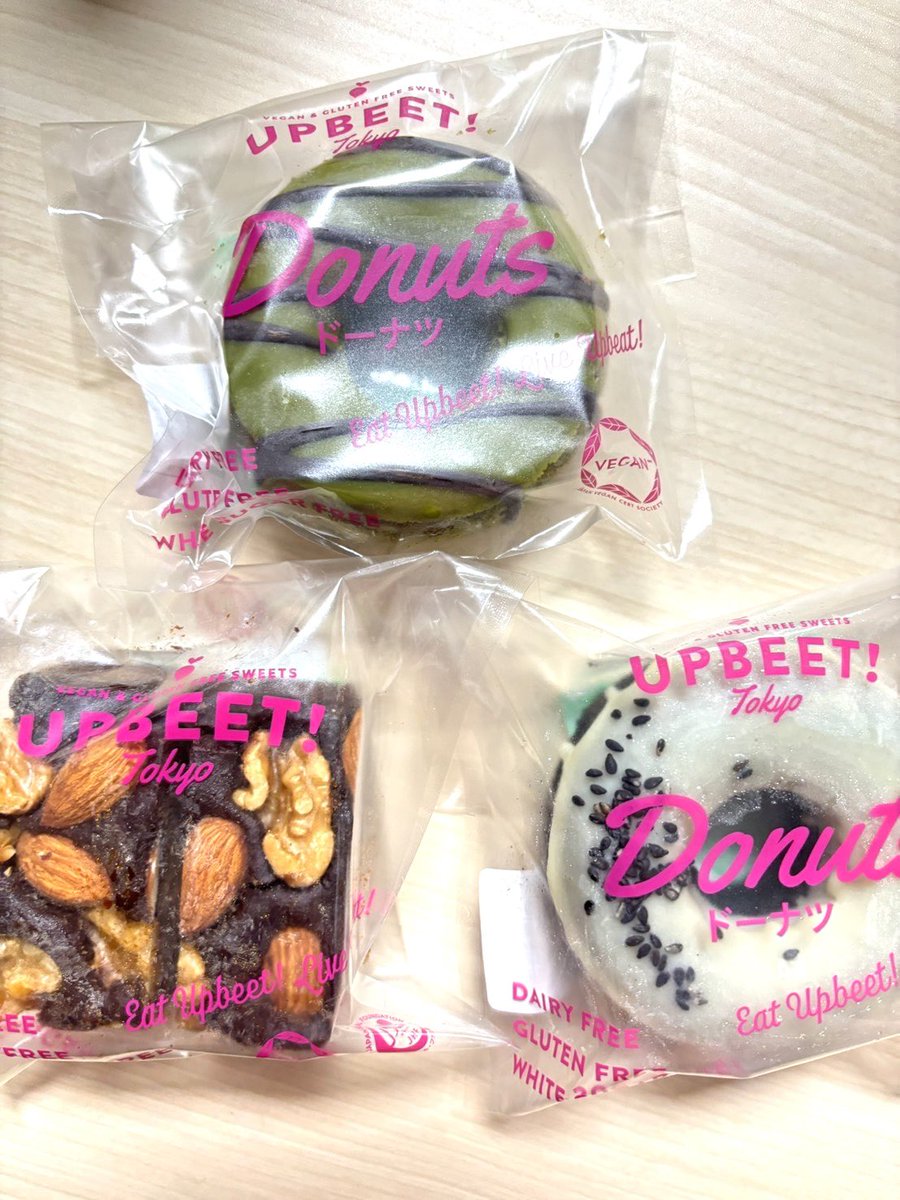 Dayumi_33's tweet photo. 今日の会議のおやつ🍩
美味しくていつも買っちゃいます💕
#おやつ
#UPBEET https://t.co/ulqEuMTuSL