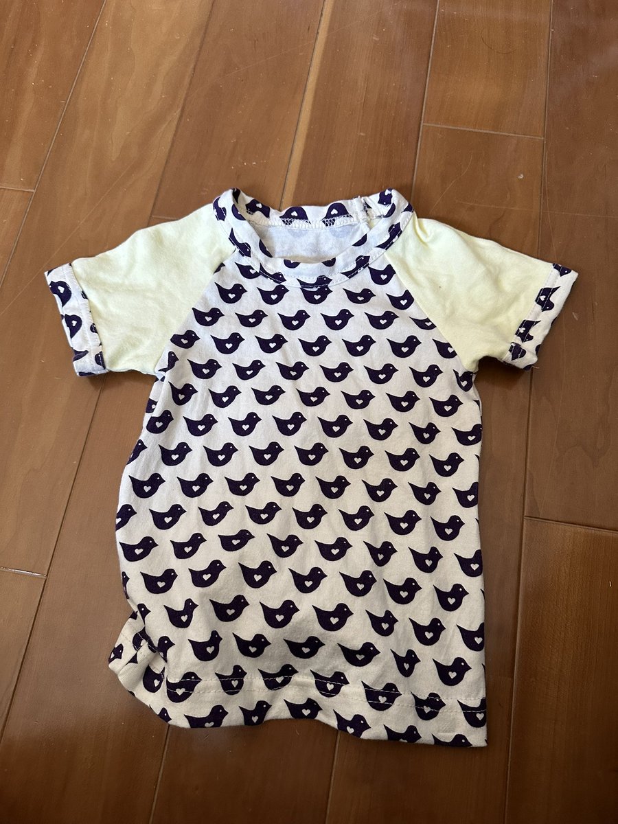 721Mama's tweet photo. 前回作ったTシャツの衿ぐりバインダーがしっくりこないので付け直しました。
やっぱり衿ぐりだらしないのはねぇ💦 https://t.co/nzIOvkyhF5