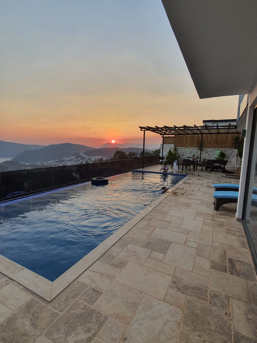 EstateAntalya's tweet photo. Next Villa in our portfolio. Villa Deluxe in Kas, Alanya. 
6 sleeping rooms. 4 baths. 2 Garage. 
350 m2 living space. 
1.5 m Dollars. https://t.co/YBgJ9CK3nz