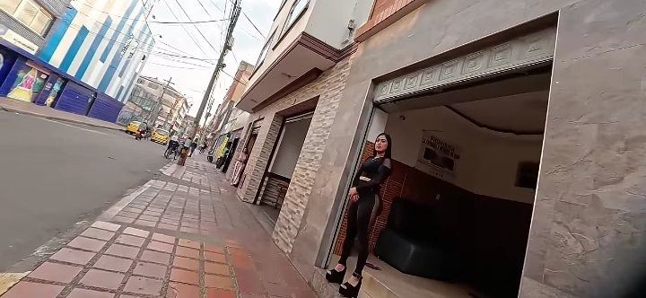 ferneywilly's tweet photo. Modelitos de la calle.
#follow #trending #reaction #sex #street #love #models #tolerancezone https://t.co/er9bIuMMbW