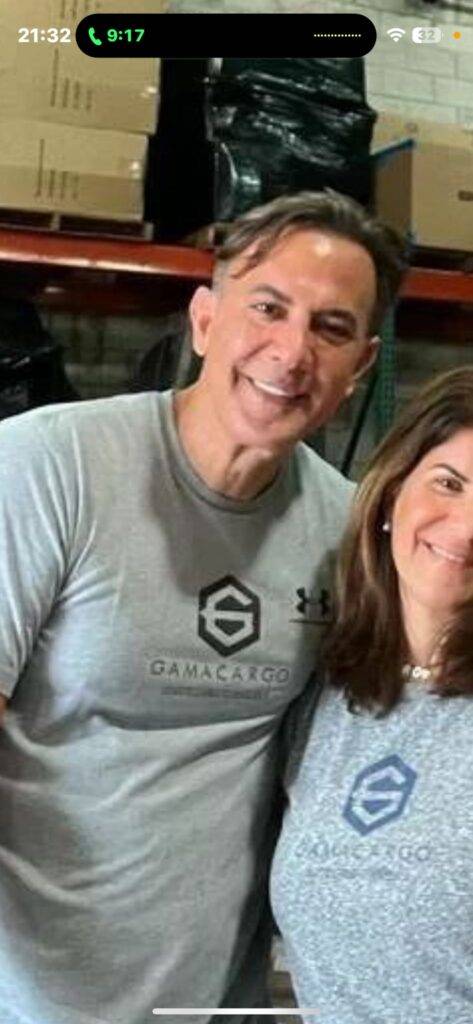 abcesnoticias's tweet photo. 🇺🇲 Autoridades estadounidenses han identificado a Miguel Ángel Padrino familiar de @vladimirpadrino proveedor principal de auto de lujos y otros caprichos de narcochavistas y enchufados ▶️  https://t.co/U0Iu88pBJT https://t.co/Nr5dQgxKDd
