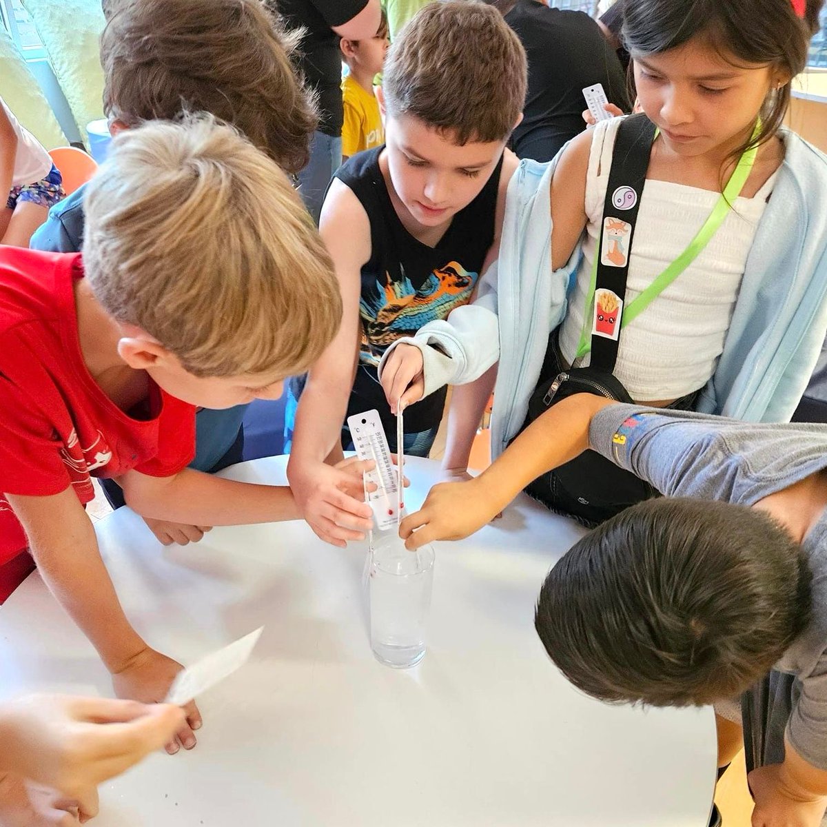 Anne Frank IA tweet media