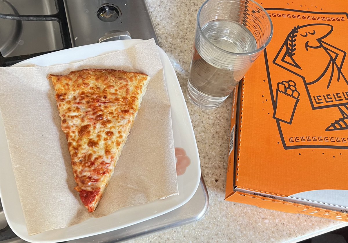 FalseTempest's tweet image. This can’t be my life right now