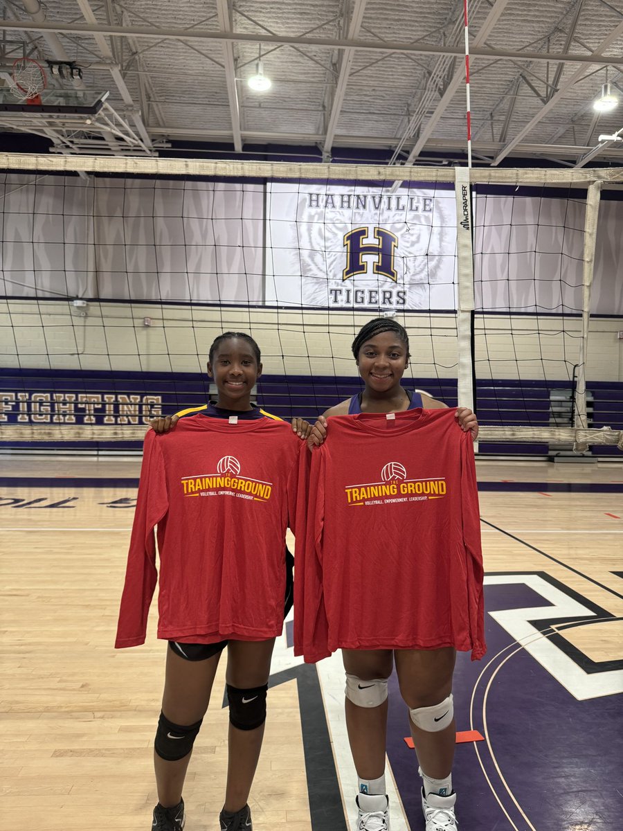 HahnvilleVB's tweet photo. Training Ground Camp -
Day 1 Players of the Day 🏐🐅
Gloria Isaac & Kamryn Fiffie
#dothehardwork #letsGEAUX https://t.co/Fg1S7CKZpJ