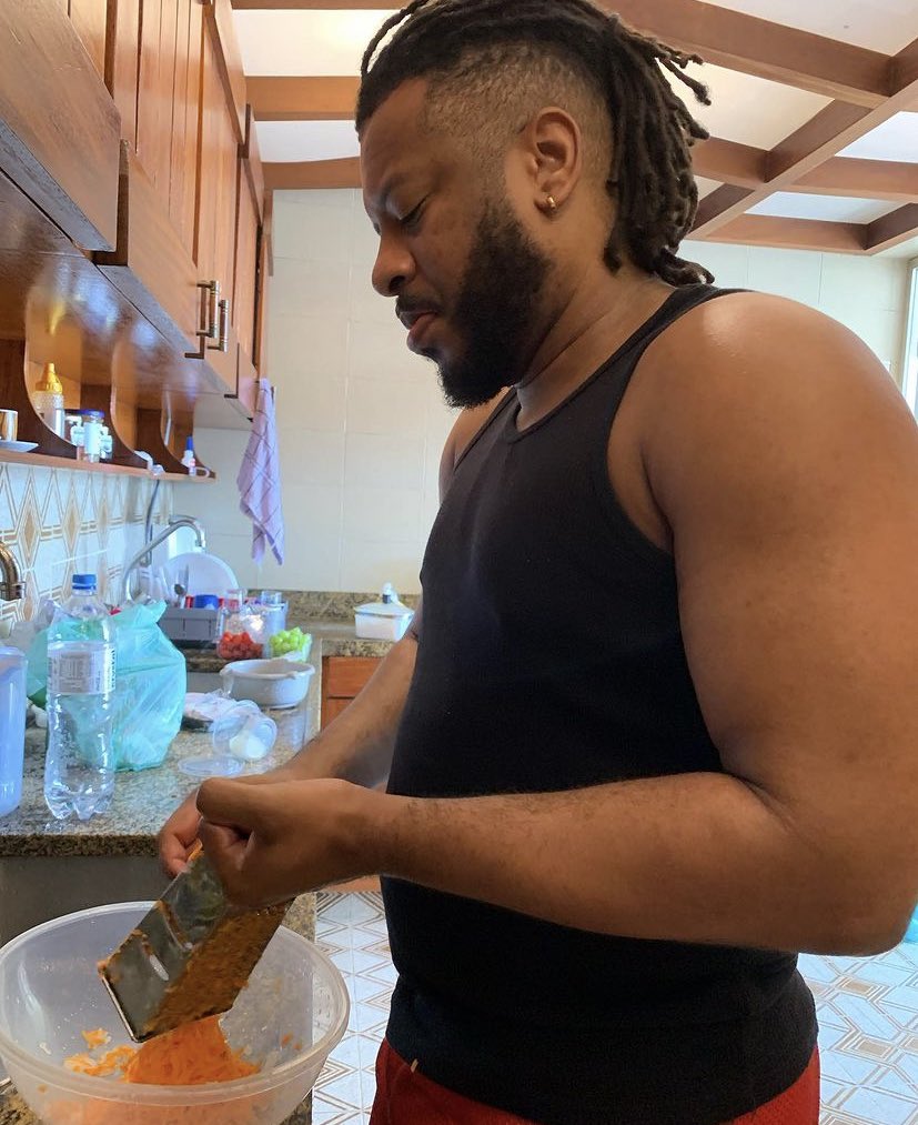 Sogra: como vai sustentar minha filha? 
Eu: