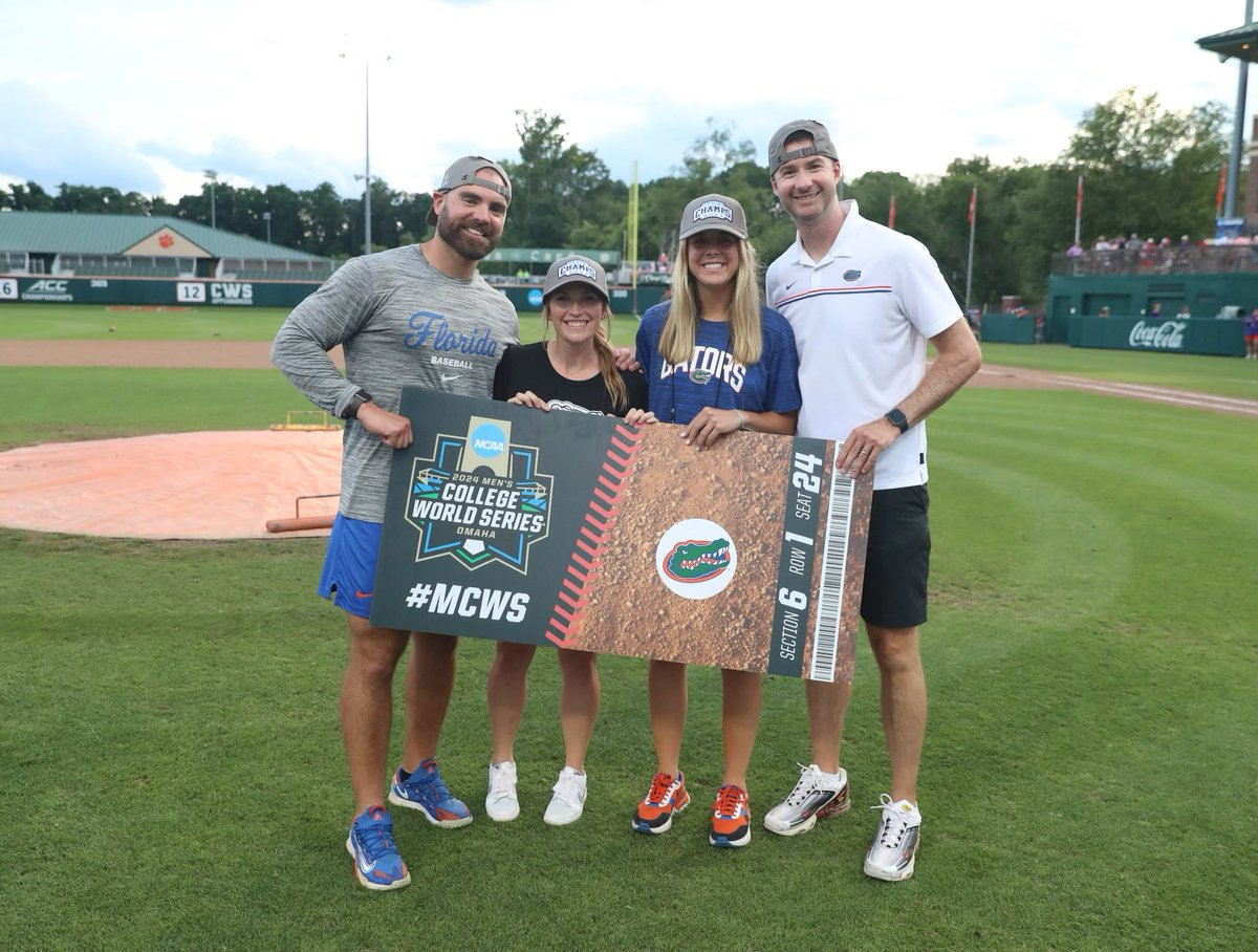 UFSportsHealth's tweet image. Congrats to our @gatorsbb performance staff on their victory in supers!  They are headed to the college World Series for the 2nd year in a row!  From L-R: Shawn (S&amp;amp;C coach), Lindsay (intern ATC), Lex (dietitian), and Jarrett (head ATC). What a year! #wontbackdown #gogators🐊
