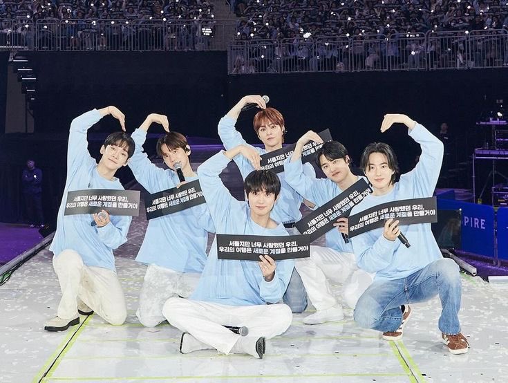 kchartsmaster's tweet photo. EXO’s winter album expected to be released this year has reportedly been postponed due to CBX-SM conflict.

https://t.co/FQHsKsWgpL https://t.co/jodc70qA1g